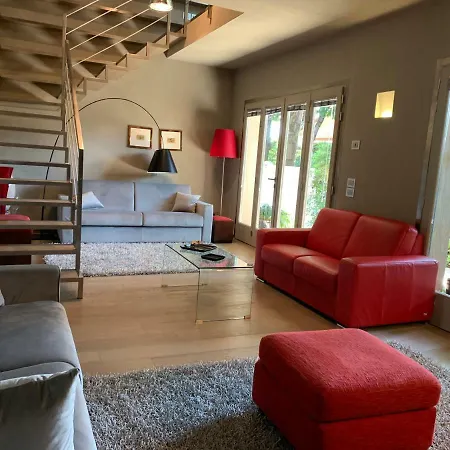 Exclusive Loft 300mt By The Sea Dei Marmi ヴィラ *