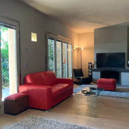 Exclusive Loft 300mt By The Sea Dei Marmi ヴィラ フォルテ・デイ・マルミ