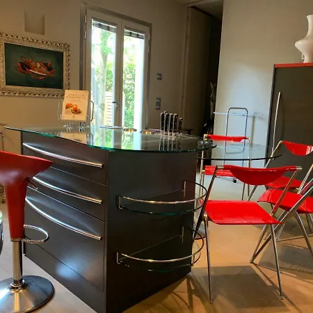 ヴィラ Exclusive Loft 300mt By The Sea Dei Marmi