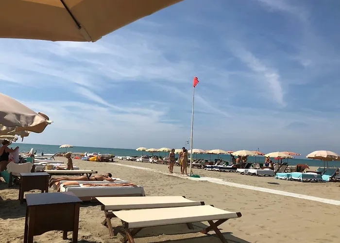 Exclusive Loft 300mt By The Sea Dei Marmi