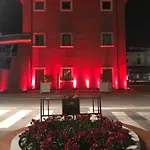 Exclusive Loft 300mt By The Sea Dei Marmi