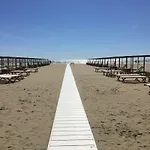 Exclusive Loft 300mt By The Sea Dei Marmi *