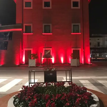 Exclusive Loft 300mt By The Sea Dei Marmi