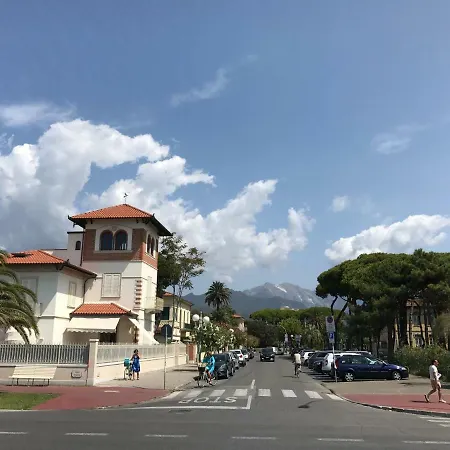 Exclusive Loft 300mt By The Sea Dei Marmi 빌라 *