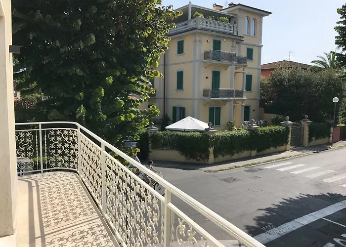 Exclusive Loft 300mt By The Sea Dei Marmi * 포르데데이마르미